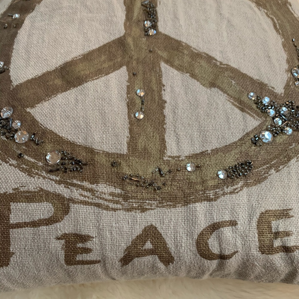 Decorative pillow